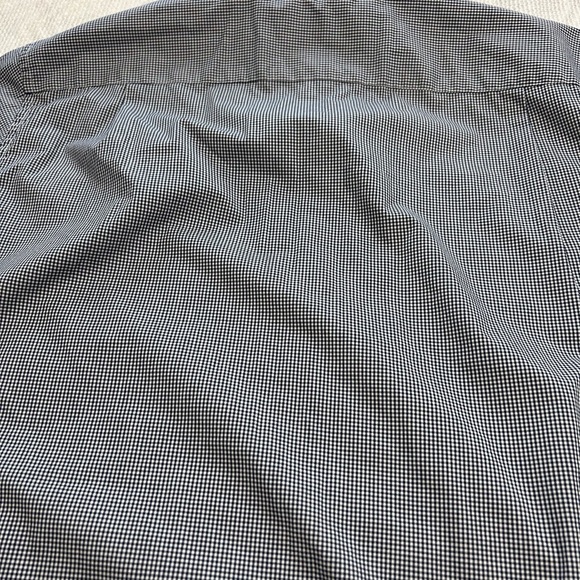 Nautica Men’s Short Sleeve Button Down
Size 2XL - Picture 8 of 8